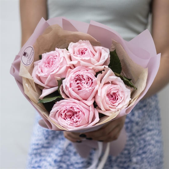 Букет "5 розовых пионовидных роз" - фото 5994
